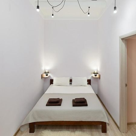 Ferienwohnung Friends House On Square Rynok Lemberg Exterior foto